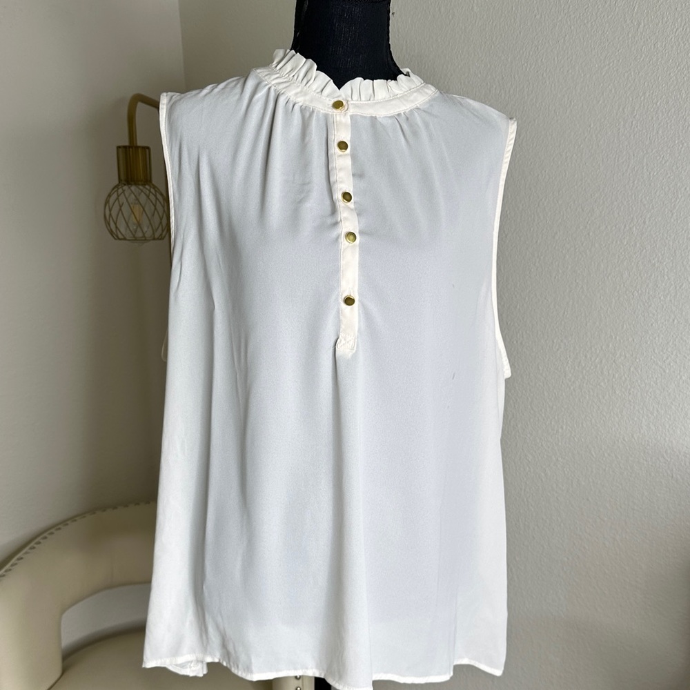 Premise NWT White Button-Front Blouse
